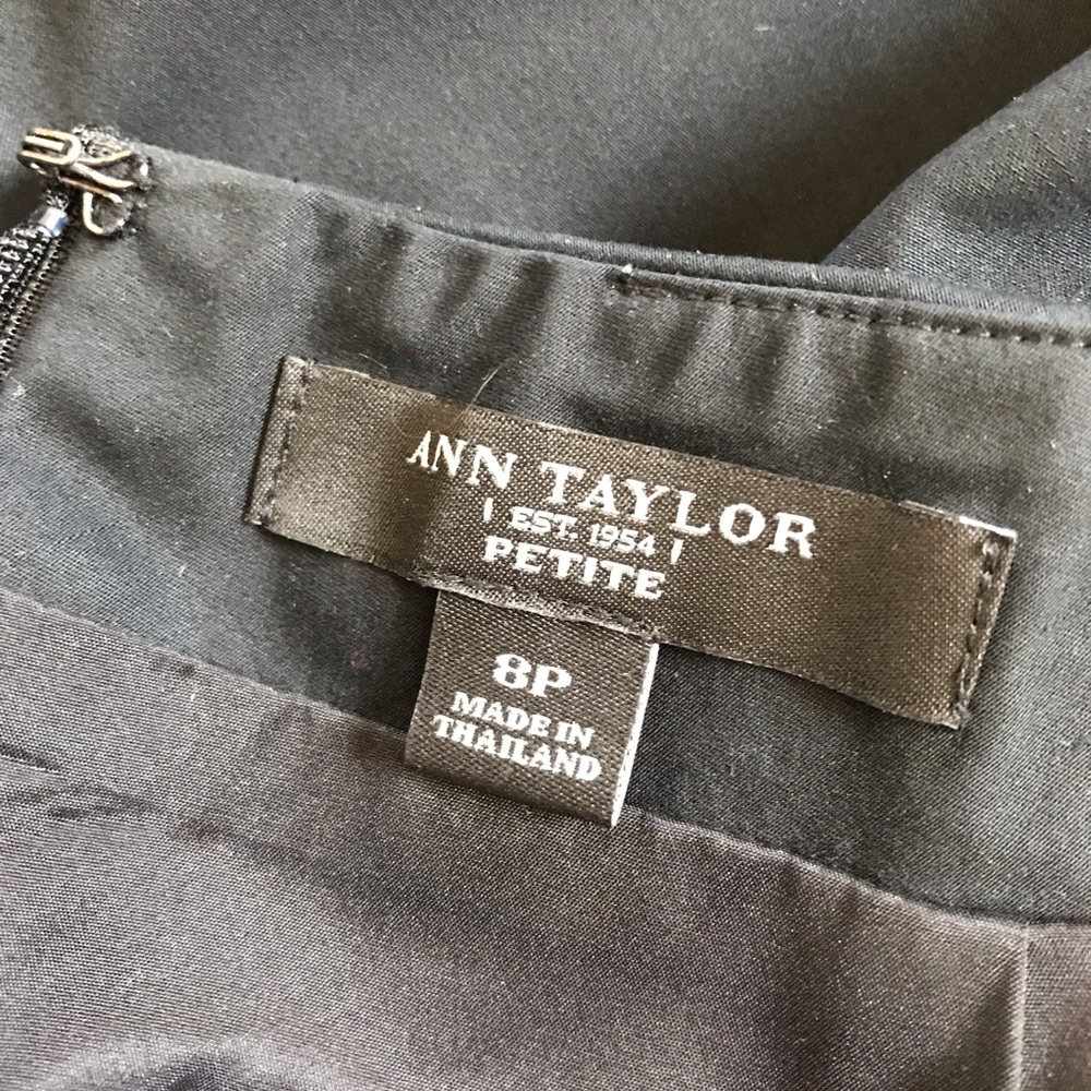 Ann Taylor Black Fully Lined Pencil Skirt Size 8P - Picture 5 of 8